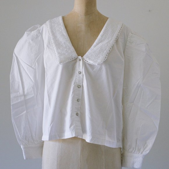 NWOT  White Bavarian Style Blouse - Picture 2 of 7